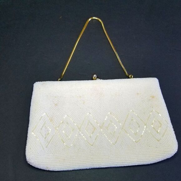 Vintage Handbags - Vintage 1960's Made in Japan White Glass Seed Beaded Clutch Purse Evening Bag
